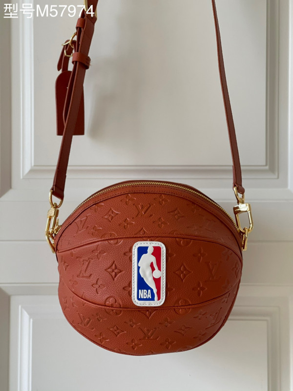 l0*is V*t0n lvxnba ball in basket