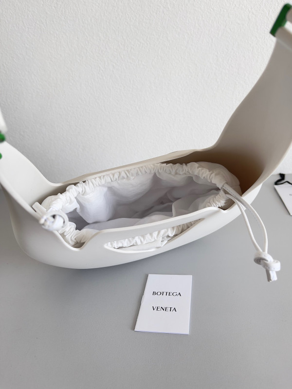 bo*te*ga Ve*ne*ta punch