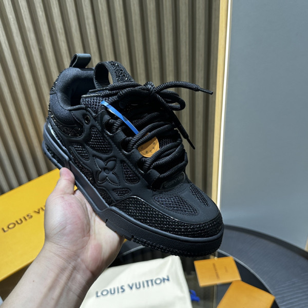 l0*is V*t0n trainer sneaker