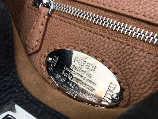 F**di mini peekaboo-18-23-11cm