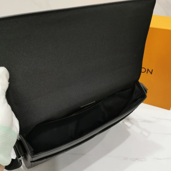 l0*is V*t0n spring messenger