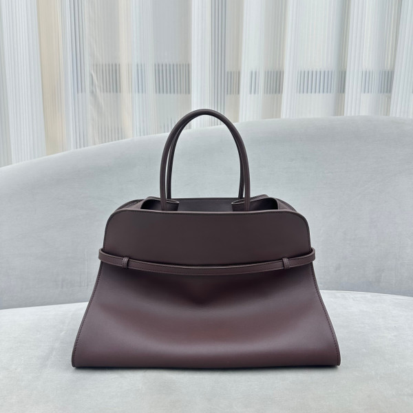 T*e R0w belt margaux