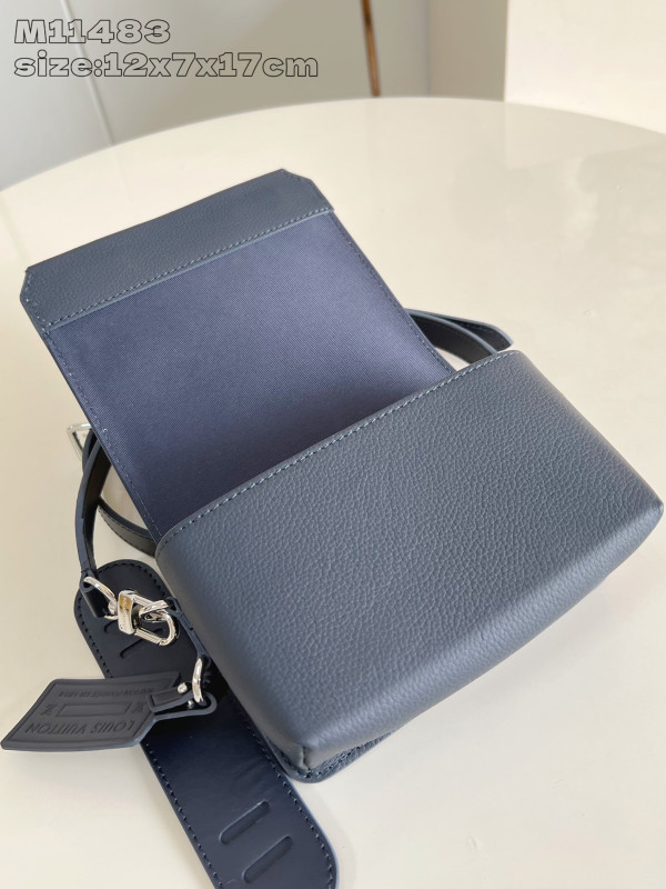 l0*is V*t0n fastline wearable wallet