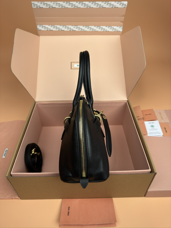 M*um*u aventure nappa leather top-handle bag