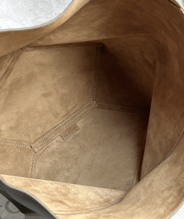 Lowee Puzzle Fold medium Tote -  25.5X14.5X31.5cm